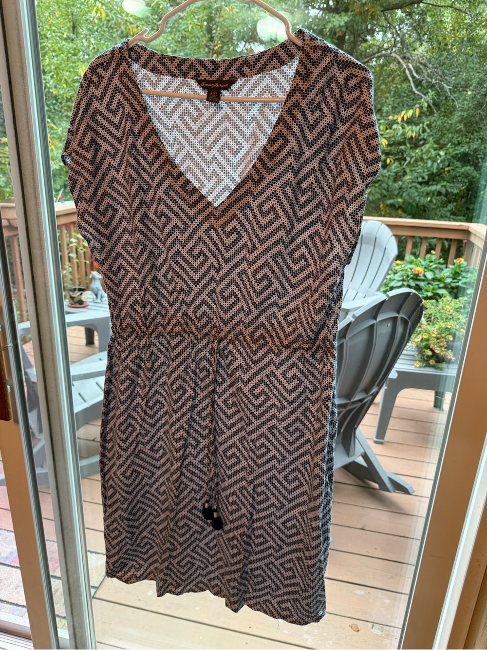 Tommy Bahama Blue and White Geometric V-Neck Women’s Dress